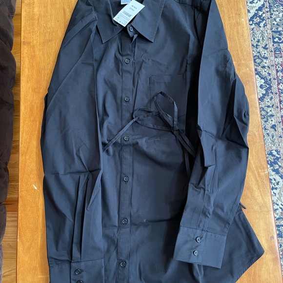 Maternity black button down shirt/top - Picture 2 of 2